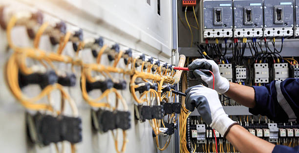 Professional Electrician technician working in Ferrysburg, MI